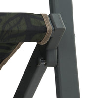 Powdercoated aluminum frame is lightweight and strong