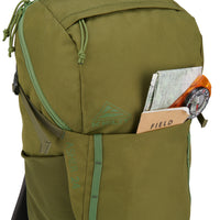 Front shove-it pocket with side compression straps provides a quick stash location when shedding a layer